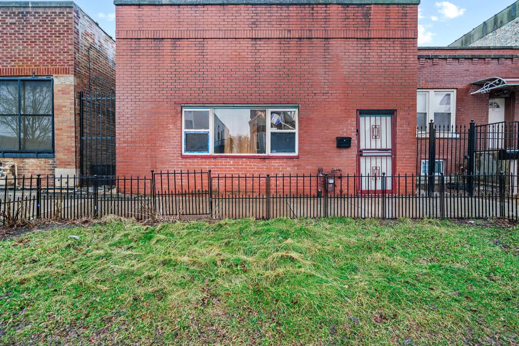 4303 W Cortez Street, Chicago, IL 60651