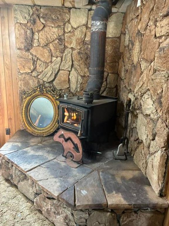 Image 12 of property listing at 20 Needle Place, Jemez Springs, NM 87025