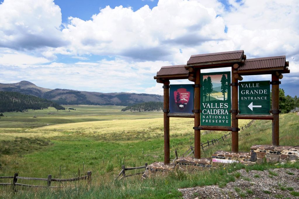 Image 2 of property listing at 20 Needle Place, Jemez Springs, NM 87025