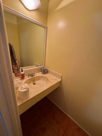3904 SW 67th Way, Davie, FL 33314