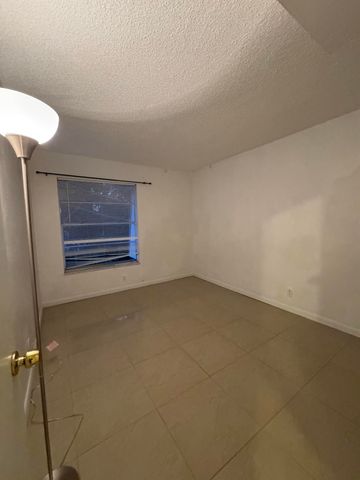 3904 SW 67th Way, Davie, FL 33314