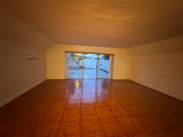 3904 SW 67th Way, Davie, FL 33314