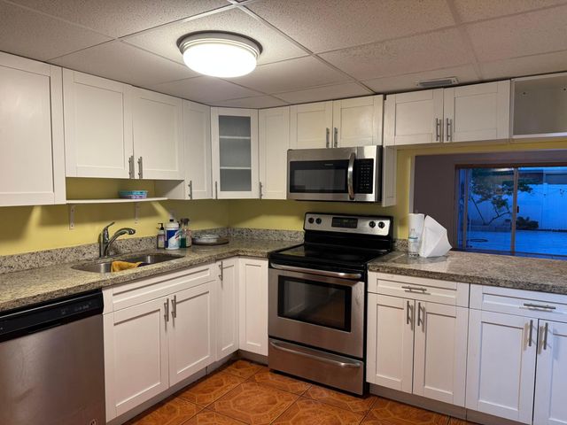 3904 SW 67th Way, Davie, FL 33314