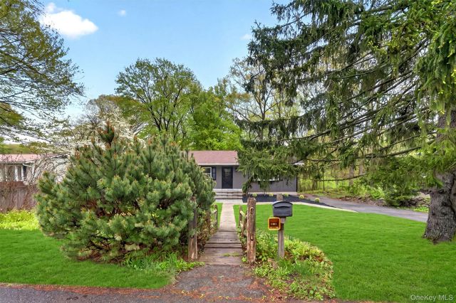 25 Kings Drive, Newburgh, NY 12589