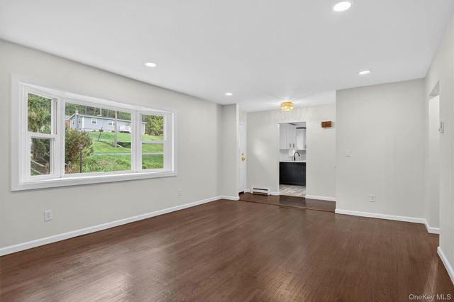 25 Kings Drive, Newburgh, NY 12589