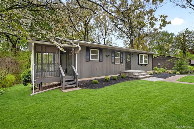 25 Kings Drive, Newburgh, NY 12589