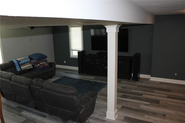 1768 Homestead Drive, Liberty, MO 64068