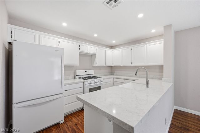 2641 South Durango Drive 201, Las Vegas, NV 89117