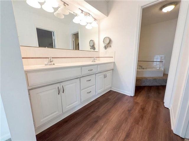 9029 W 127th Terrace, Overland Park, KS 66213