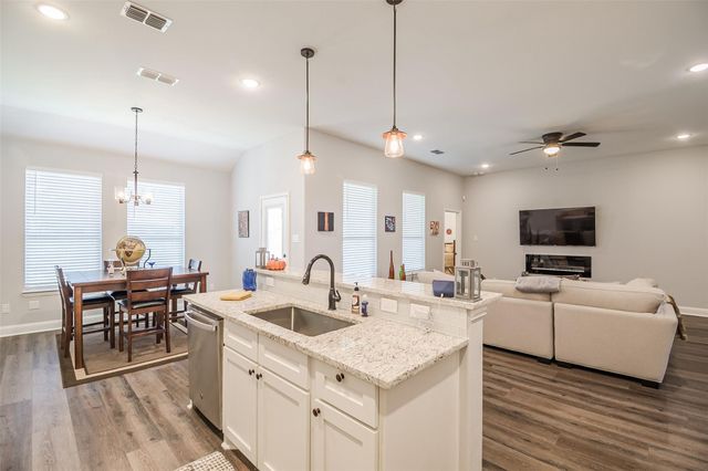 2655 Kathleen Avenue, Dallas, TX 75216