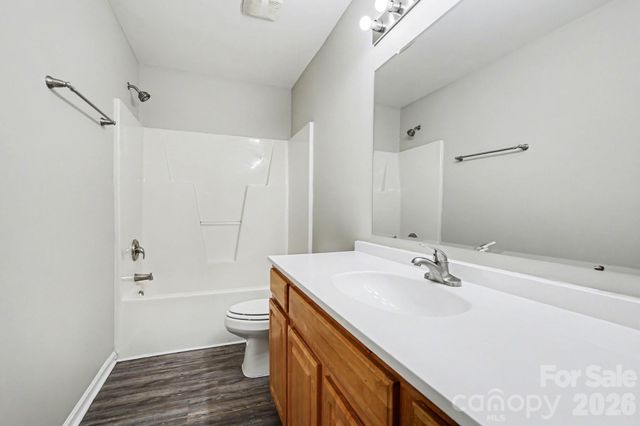 911 Valley Ridge Road, Charlotte, NC 28214