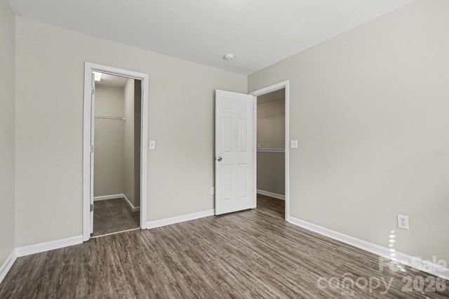 911 Valley Ridge Road, Charlotte, NC 28214