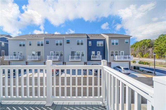 1204 Gunboat DR, Suffolk, VA 23435
