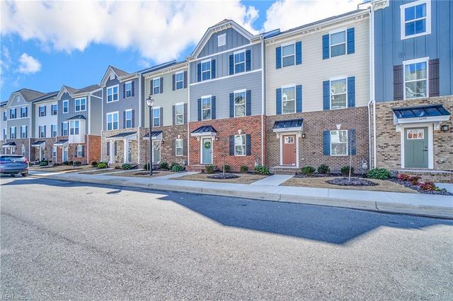 1204 Gunboat DR, Suffolk, VA 23435