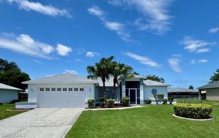 910 SW 3rd AVE, Cape Coral, FL 33991
