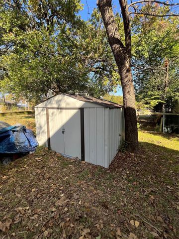 119 Daisy Circle, Gun Barrel City, TX 75156