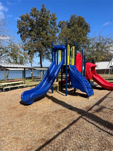 119 Daisy Circle, Gun Barrel City, TX 75156