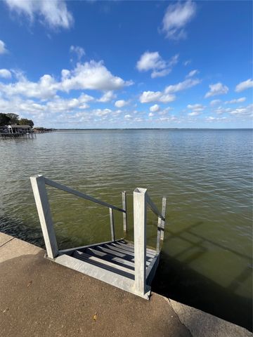 119 Daisy Circle, Gun Barrel City, TX 75156