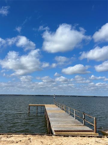 119 Daisy Circle, Gun Barrel City, TX 75156