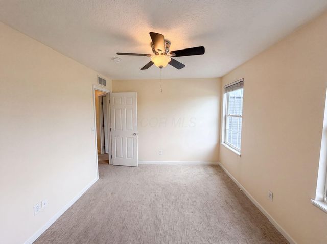1332 Delcastle Loop, Grove City, OH 43123
