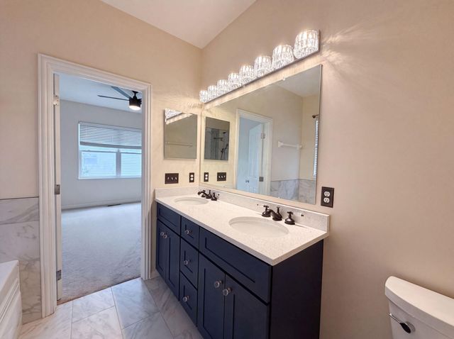 1332 Delcastle Loop, Grove City, OH 43123