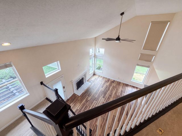 1332 Delcastle Loop, Grove City, OH 43123