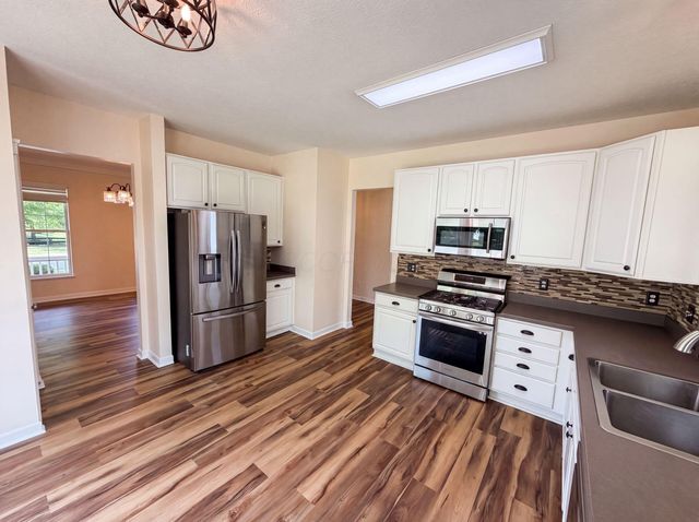 1332 Delcastle Loop, Grove City, OH 43123