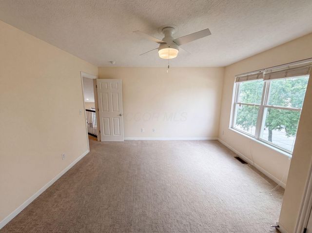 1332 Delcastle Loop, Grove City, OH 43123