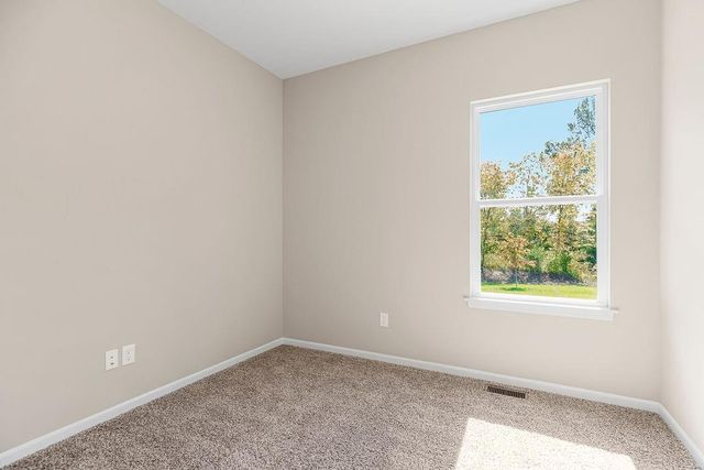 2521 SW Mitchell Street, Oak Grove, MO 64075