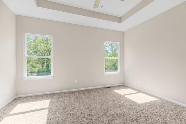 2521 SW Mitchell Street, Oak Grove, MO 64075