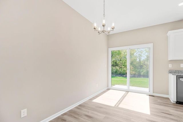 2521 SW Mitchell Street, Oak Grove, MO 64075