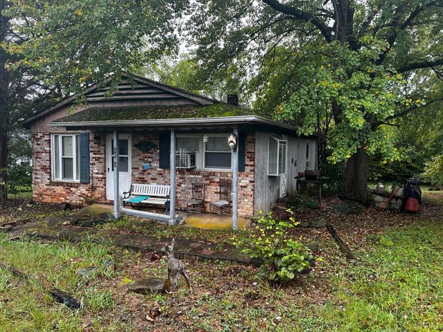 6069 Dews Road, Hurt, VA 24563