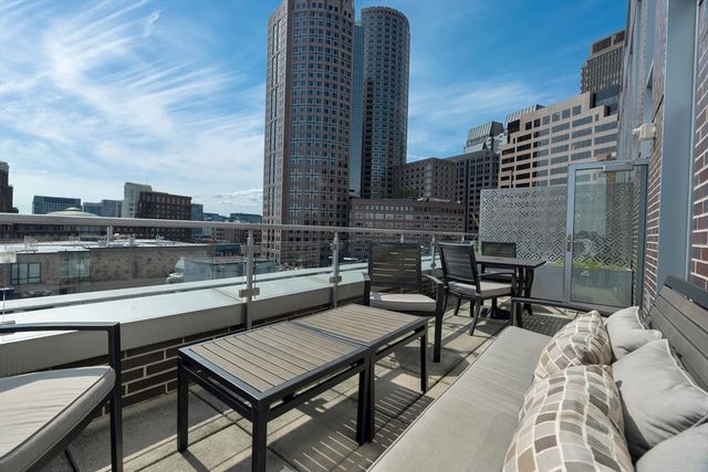 80 Broad St PH1403, Boston, MA 02110