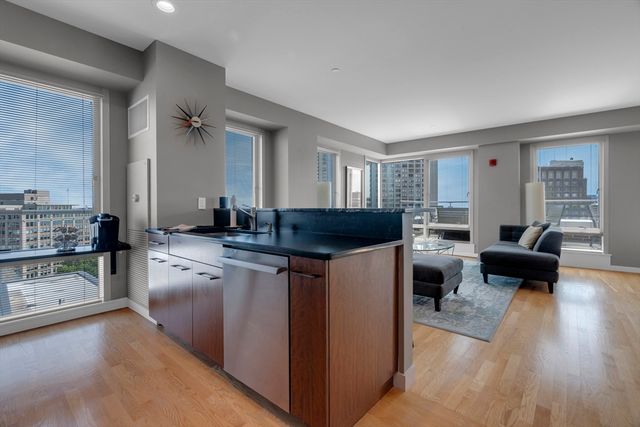 80 Broad St PH1403, Boston, MA 02110
