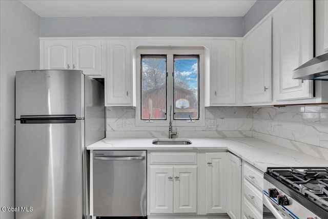 1231 N Westcott Road, Rotterdam, NY 12306