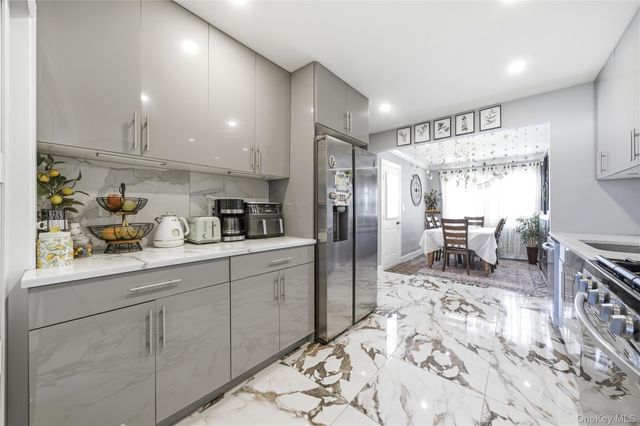 192 Mill Road, Valley Stream, NY 11581