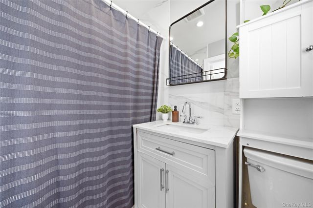 192 Mill Road, Valley Stream, NY 11581