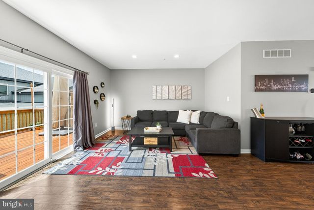 3 CHERRY ST, Downingtown, PA 19335