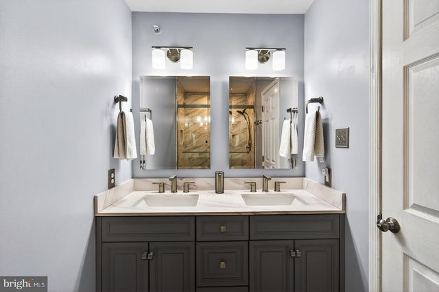 3 CHERRY ST, Downingtown, PA 19335