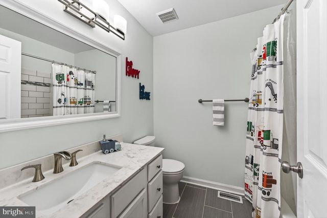 3 CHERRY ST, Downingtown, PA 19335