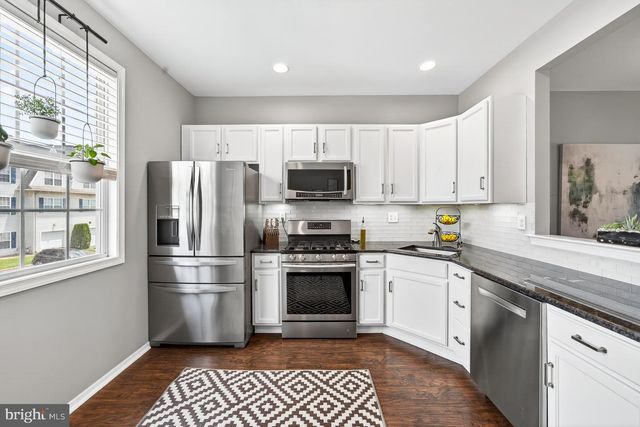 3 CHERRY ST, Downingtown, PA 19335