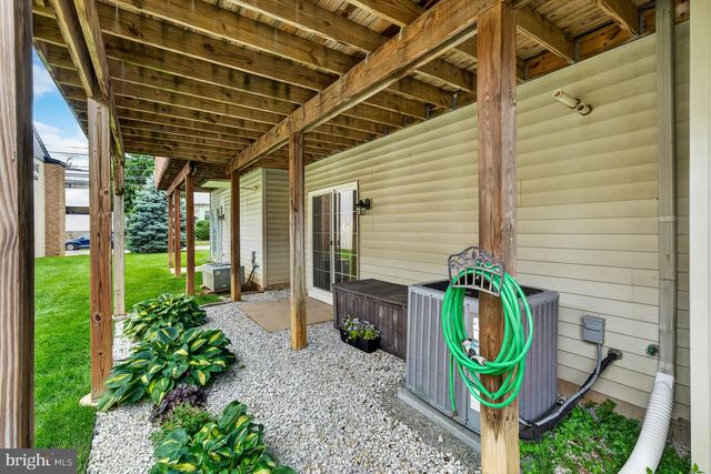 3 CHERRY ST, Downingtown, PA 19335