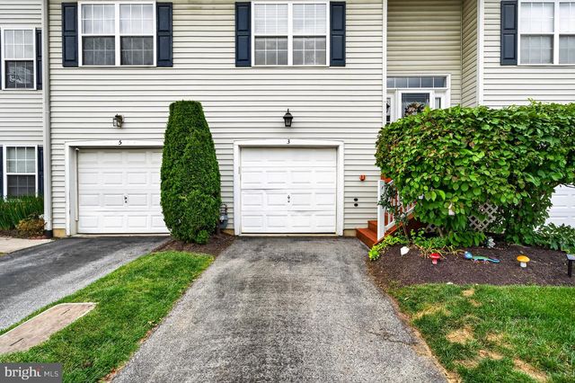 3 CHERRY ST, Downingtown, PA 19335