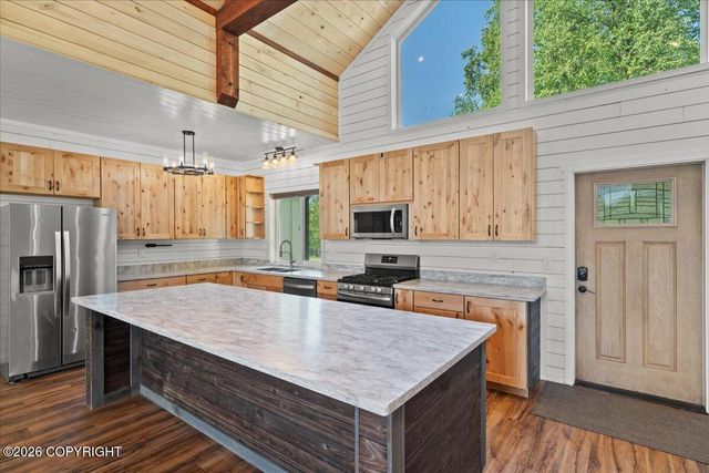 4280 N Wolverine Road, Palmer, AK 99645