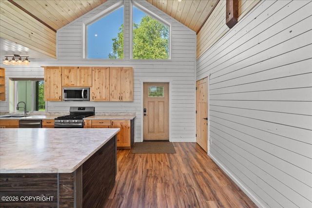 4280 N Wolverine Road, Palmer, AK 99645