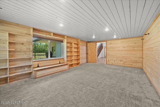 4280 N Wolverine Road, Palmer, AK 99645