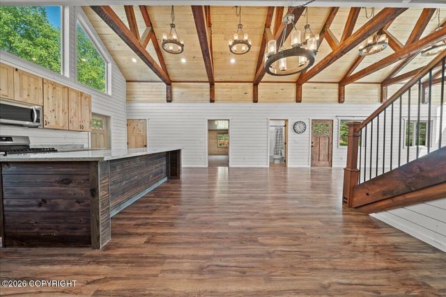 4280 N Wolverine Road, Palmer, AK 99645