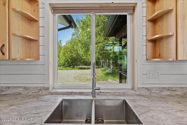 4280 N Wolverine Road, Palmer, AK 99645