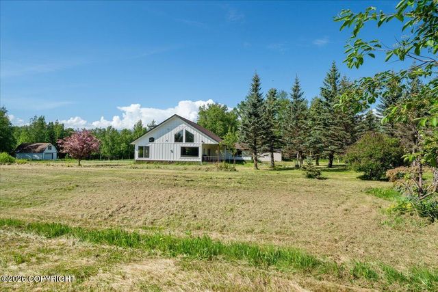 4280 N Wolverine Road, Palmer, AK 99645