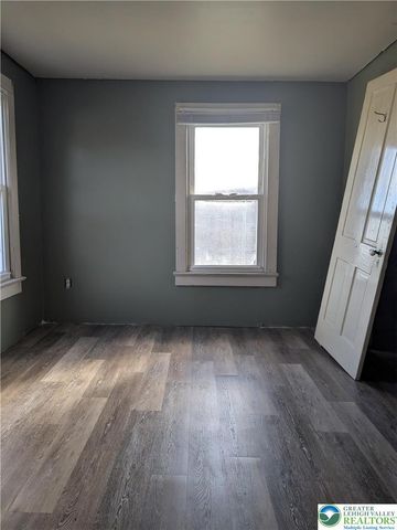 307 Oak Street, Roseto Boro, PA 18013